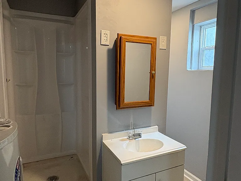 7004 Warwick Blvd — Photo 10