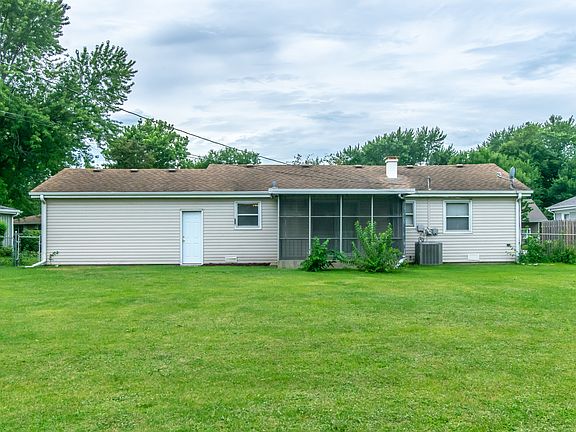 5th image of 2504 Central Dr