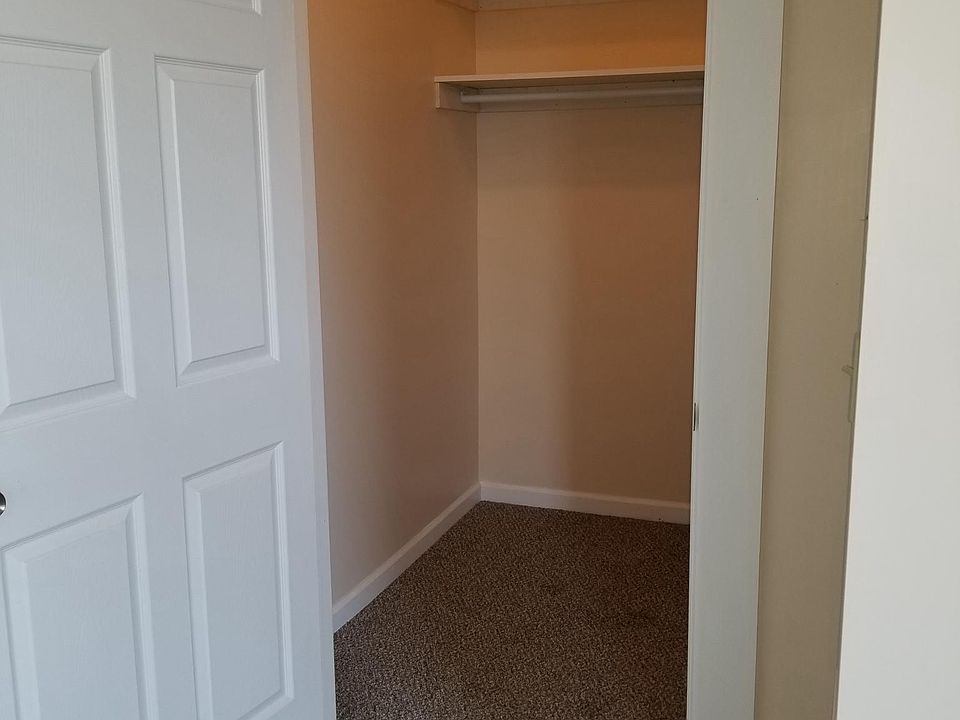 Closet in bedroom