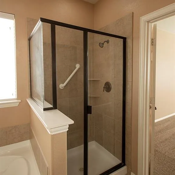 417 Hackberry Dr — Photo 9