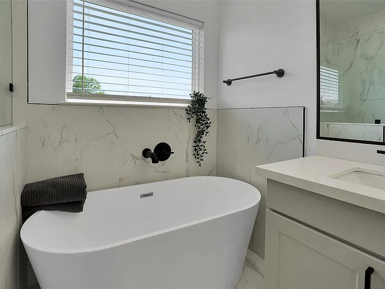 2711 Rosalie St — Photo 18
