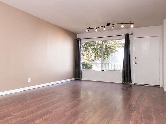 3rd image of 1312 Alessandro Dr