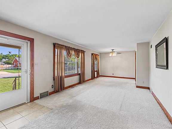 3rd image of 1612 Hill Ave