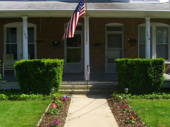 154 W Market St, Hallam, PA 17406