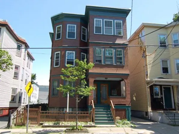296 Columbia St #3, Cambridge, MA 02141
