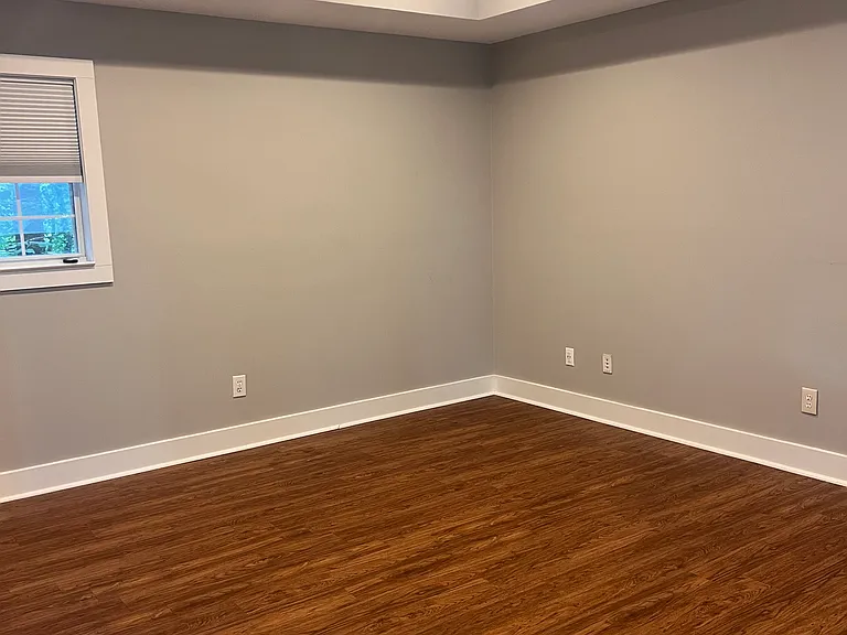 1914 Hillbrook Cir — Photo 12