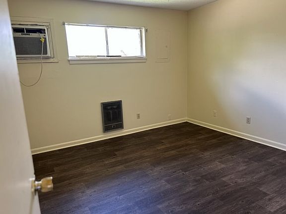 5th image of 1701 5th Ave S #17