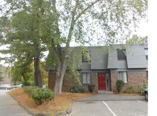 182 Trolley Crossing Ln, Middletown, CT 06457