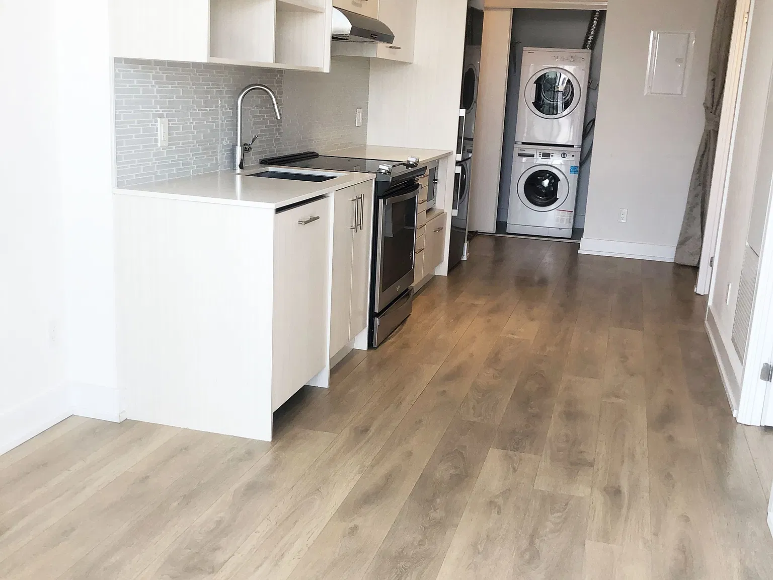 128 Fairview Mall Dr — Photo 4