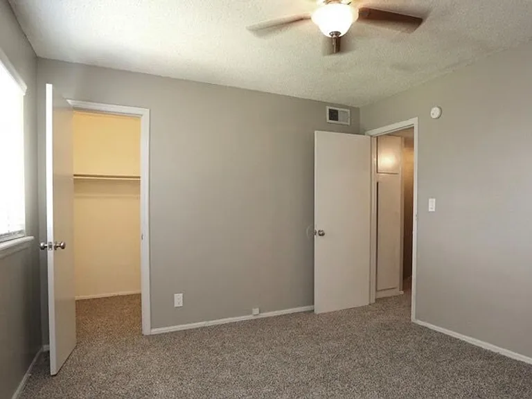 Bryant Grove Apartments — Photo 76