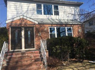 3 Page Rd, Valley Stream, NY 11581