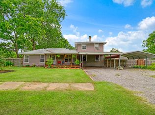 330 Young St, Blossom, TX 75416