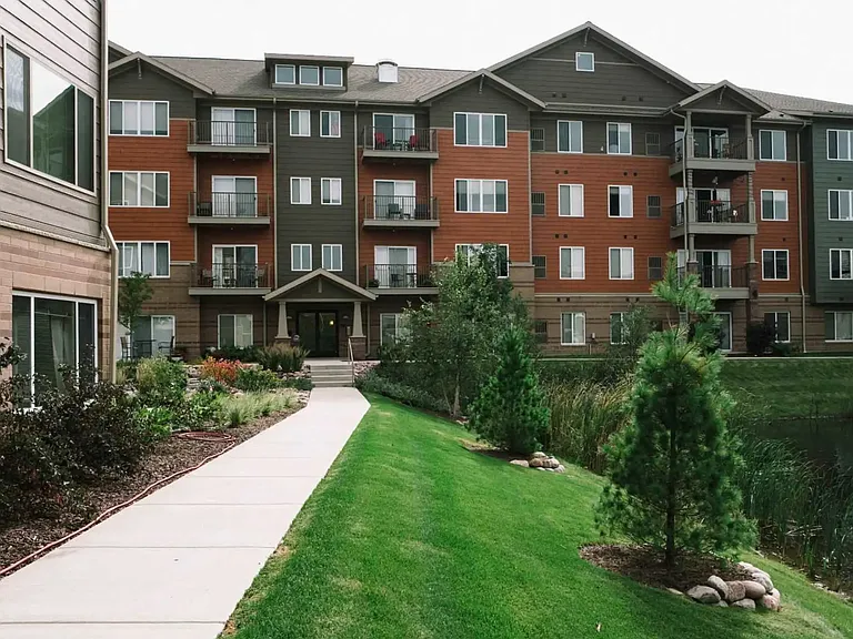 1600Tosa Apartments — Photo 35