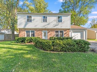 116 N Pinecrest Rd, Bolingbrook, IL 60440