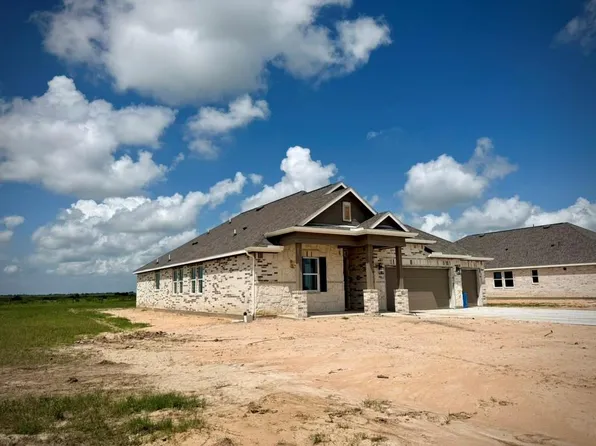 213 Dunovant Dr, Sealy, TX 77474