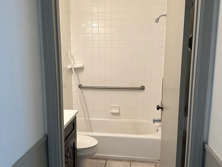 940 S 17th St #B — Photo 5