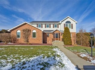 110 Karen Dr, Irwin, PA