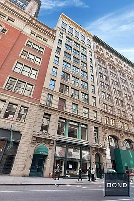 Sold by Bond New York | media 23