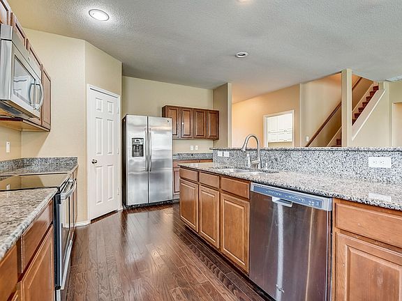 4th image of 7600 Berrenda Dr