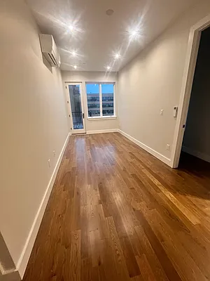 Rented by Nooklyn NYC LLC | media 12