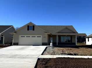 N9375 Gemstone Ct, Appleton, WI 54915