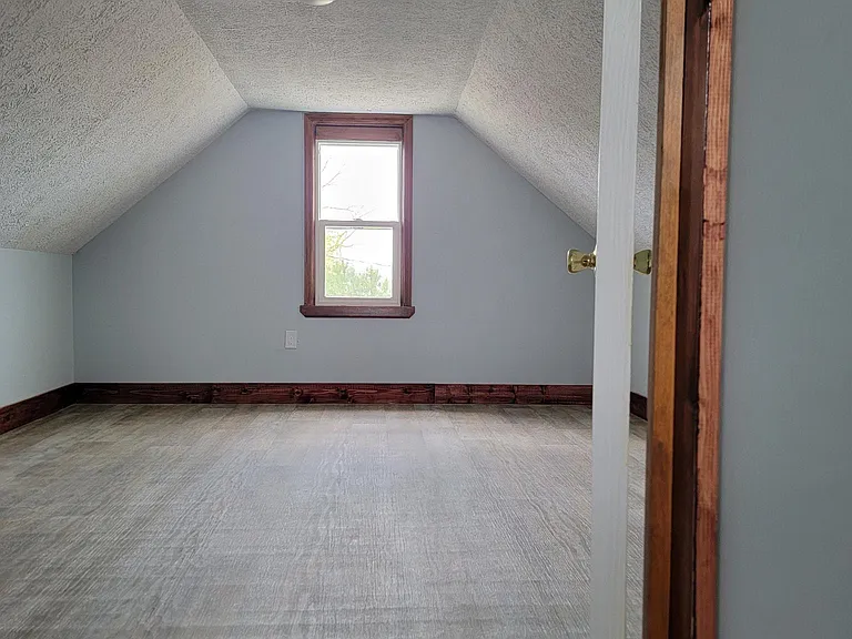 1391 Clearaire Rd — Photo 7