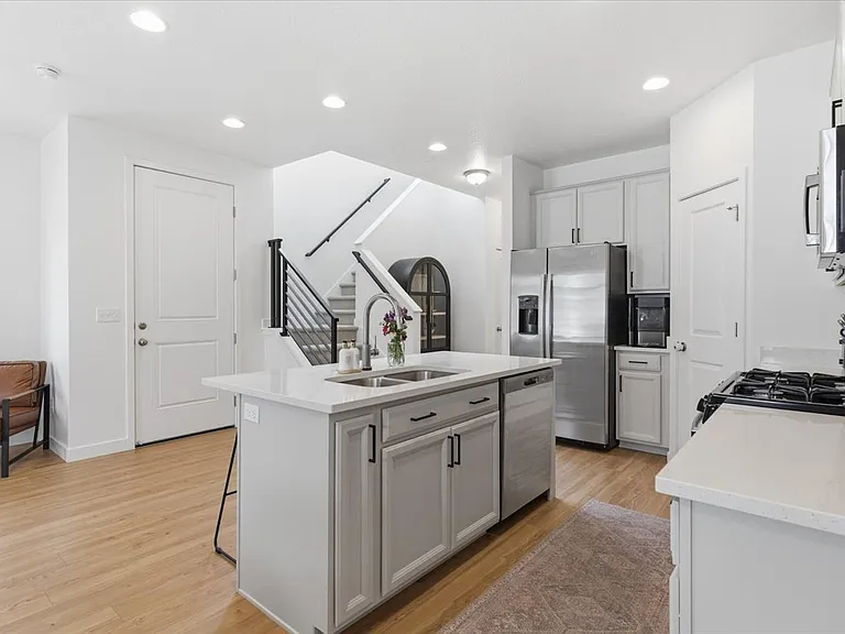 3332 W 3745 S — Photo 10