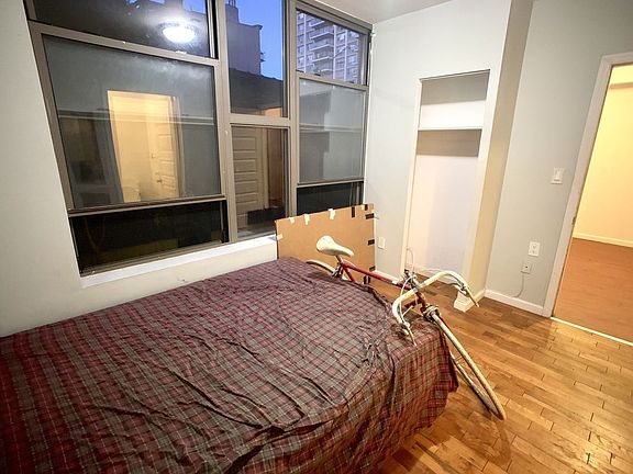 4th image of 69 Pineapple St APT 1