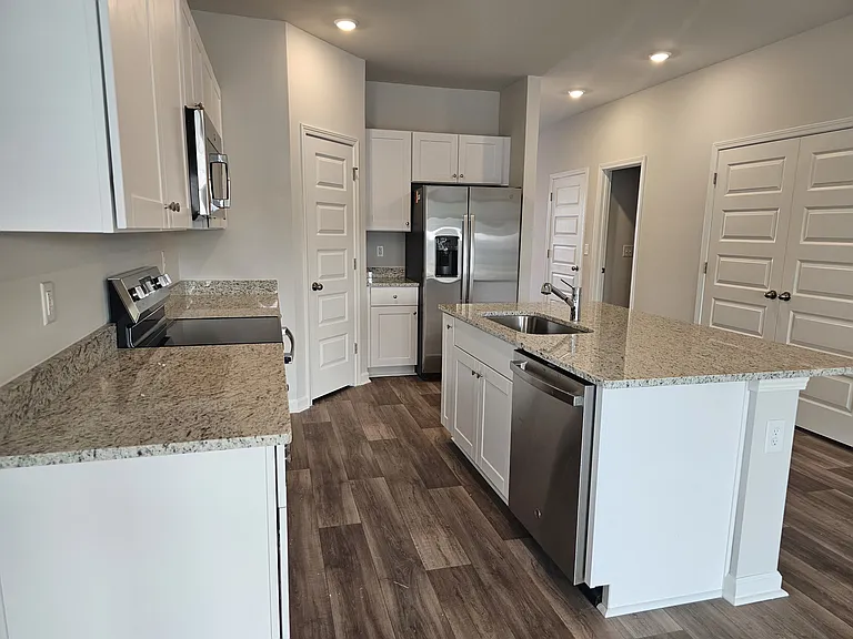 2100 Wild Indigo Cir NW — Photo 3