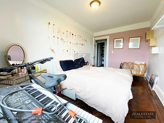 Rented by ZealEstate Group Inc | media 40