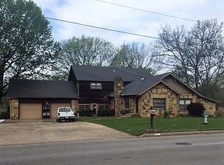 2313 N 10th St, Independence, KS 67301