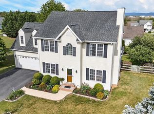 106 Bowmans Run Dr, Stuarts Draft, VA 24477