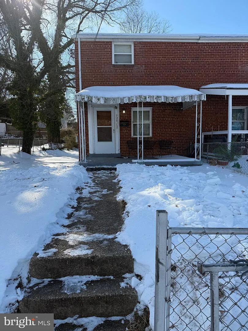720 Cabin Branch Dr photo 1