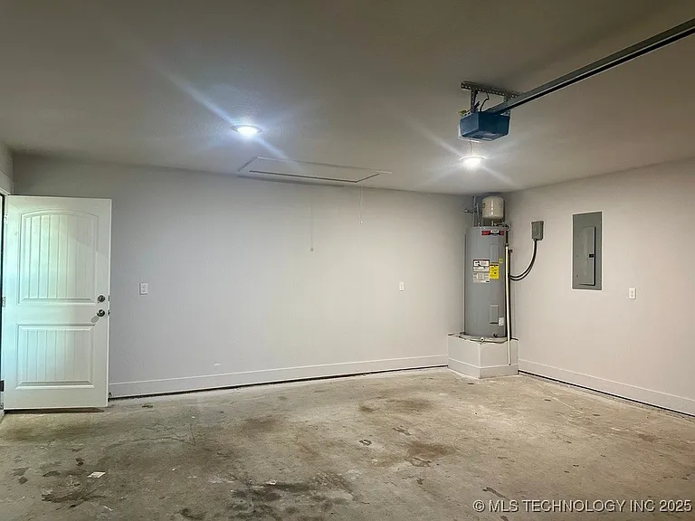 3608 Prairie Xing — Photo 30