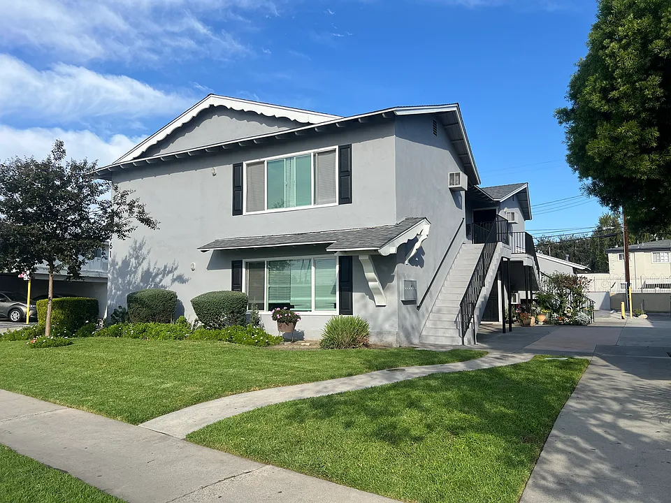 10761 Palma Vista Ave #2