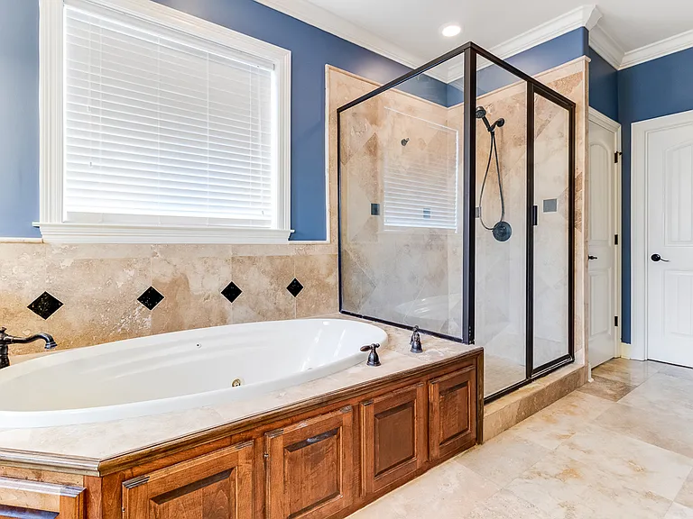 117 Maple Grove Ln — Photo 9