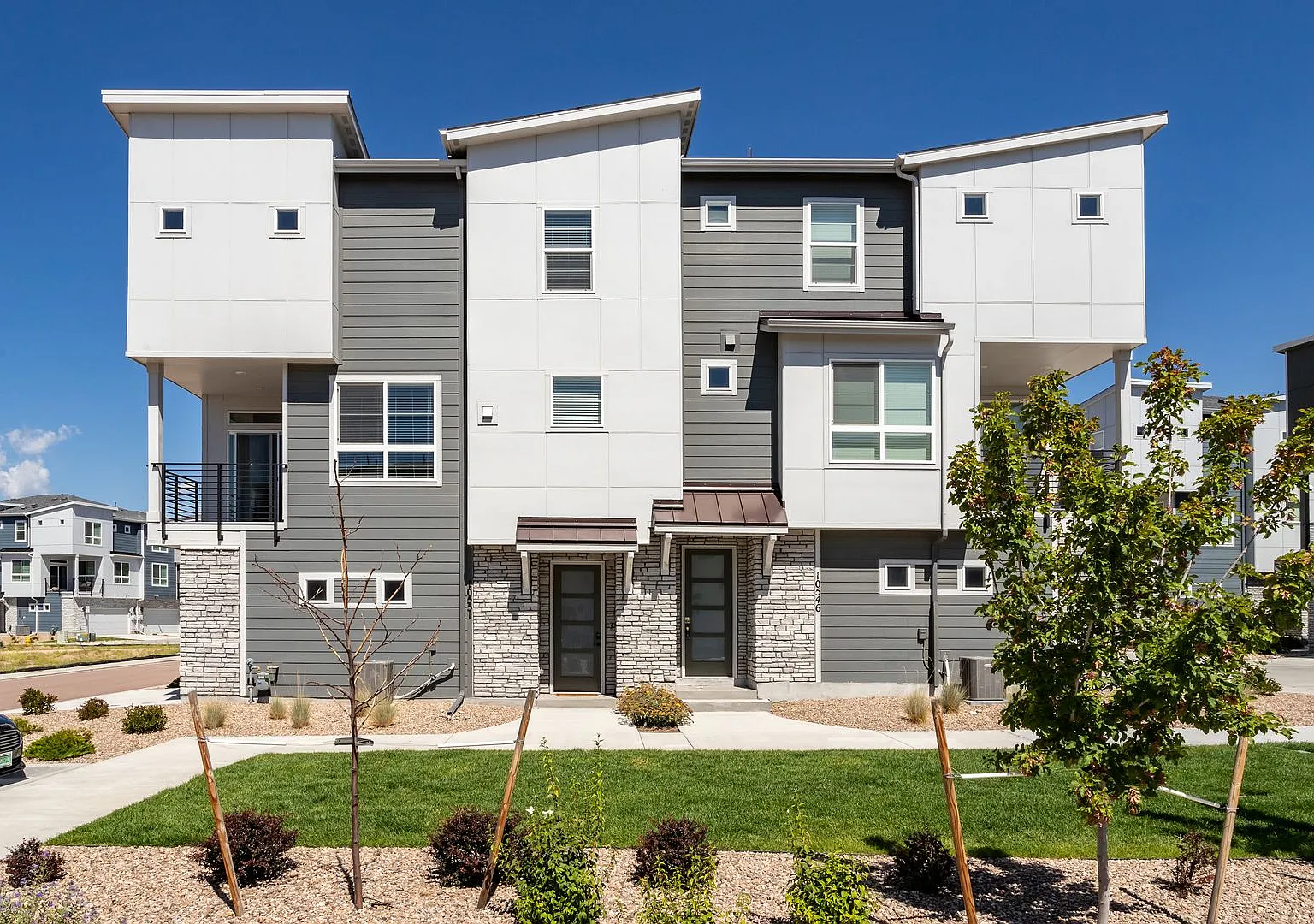 Lovely 2 bedroom, 2.5 bath townhome!! — Photo 1