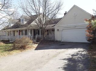 40 Donald Lewis Dr, Seekonk, MA 02771