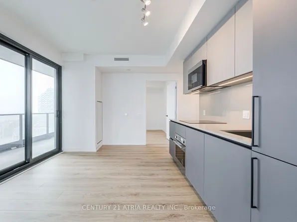 35 Parliament St #2802, Toronto, ON M5A 4R2