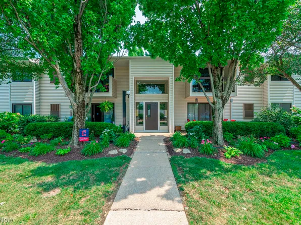 2975 Bay Landing Dr #3, Westlake, OH 44145