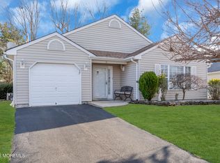 17 Mayapple Dr, Brick, NJ 08724