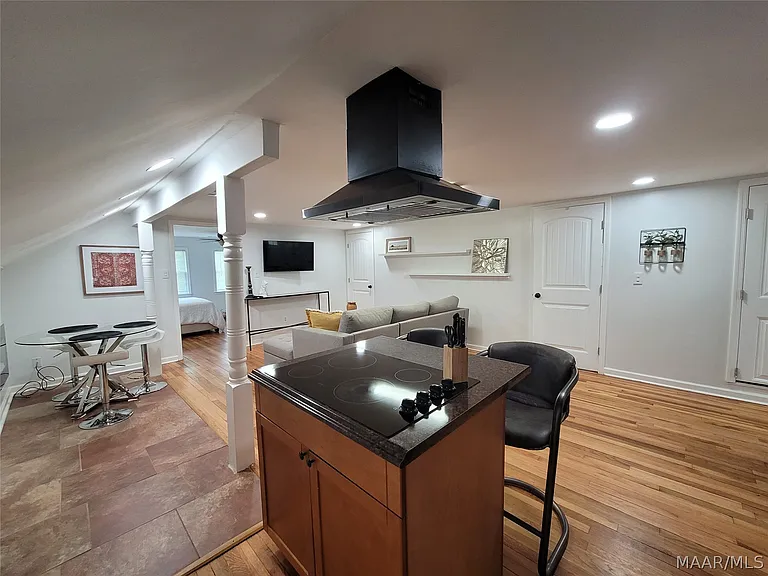 2137 Madison Ave — Photo 17