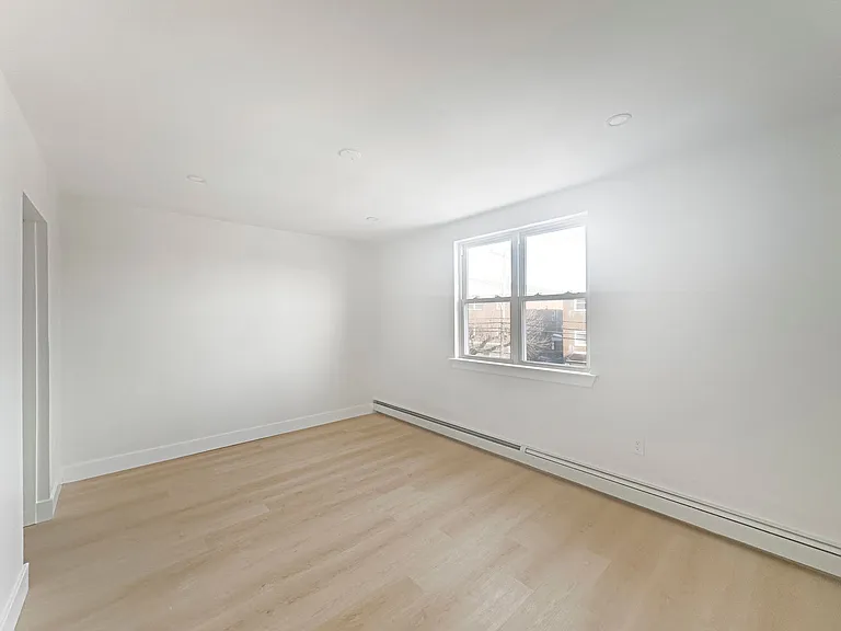 Fairfield Apartments — Photo 28