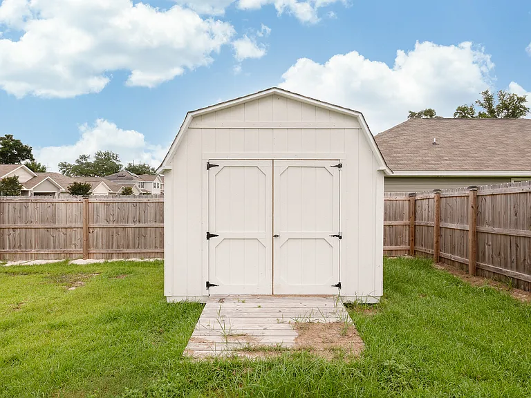 5720 Blackhorse Cir — Photo 31
