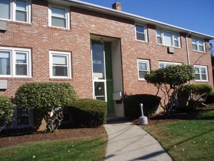 2nd image of 20 Ridge Dr APT 10