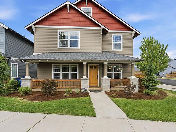 3rd image of 62719 Hawkview Rd