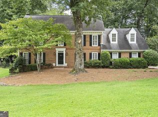 6915 Hunters Knl, Sandy Springs, GA 30328