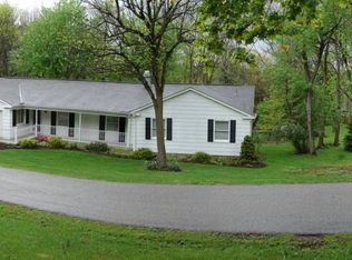 154 High St, Saint Clairsville, OH 43950