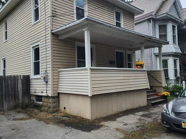 39 Moyston Street, Schenectady, NY 12307