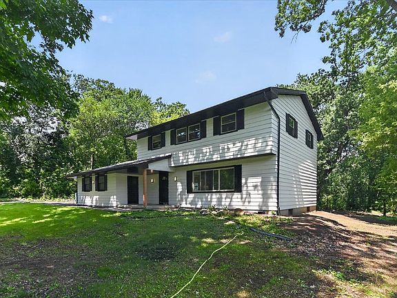 2nd image of 2658 Oak Crest Cir